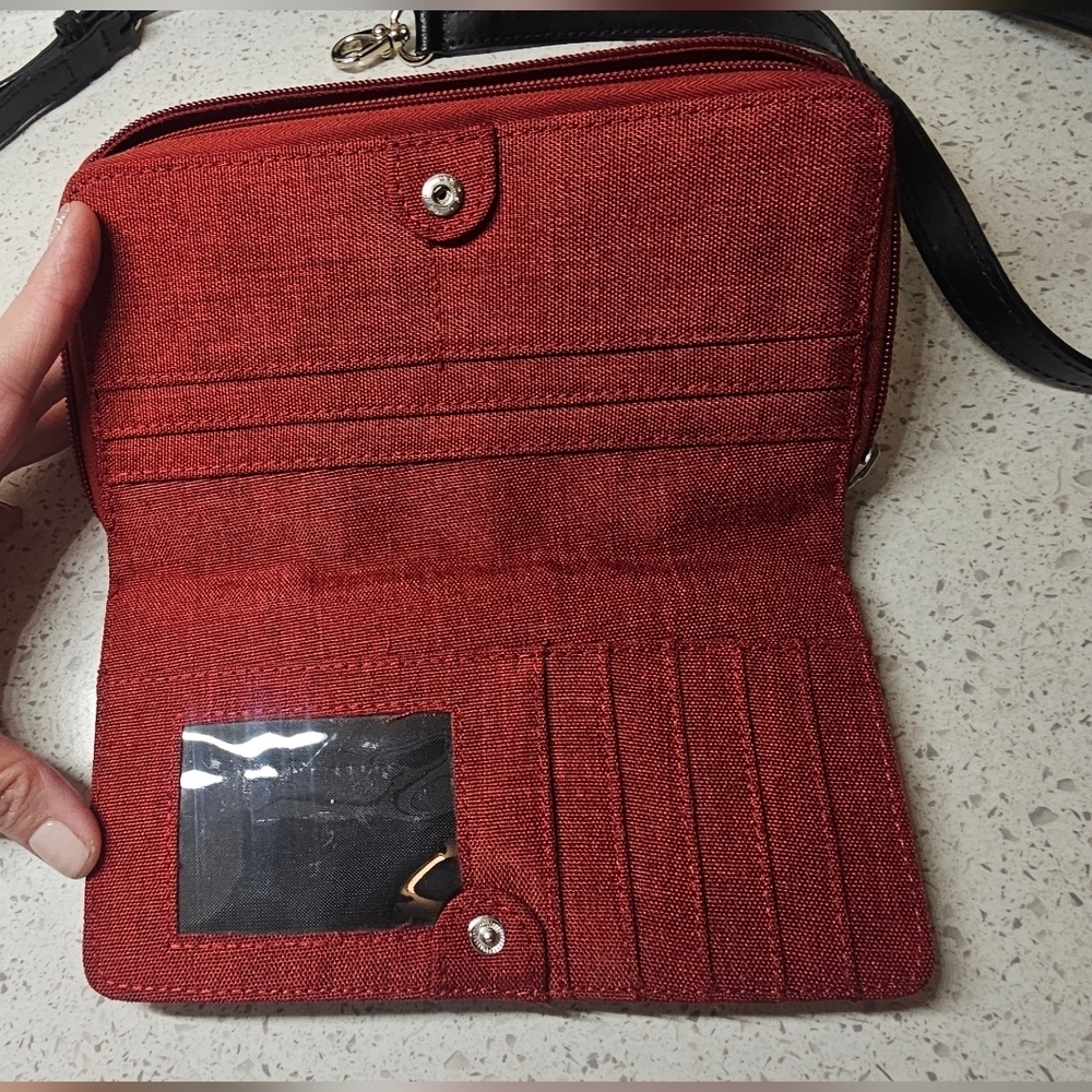 Like New Disneyland Sketch Mickey Wallet/clutch/crossbody bag - Picture 5 of 9